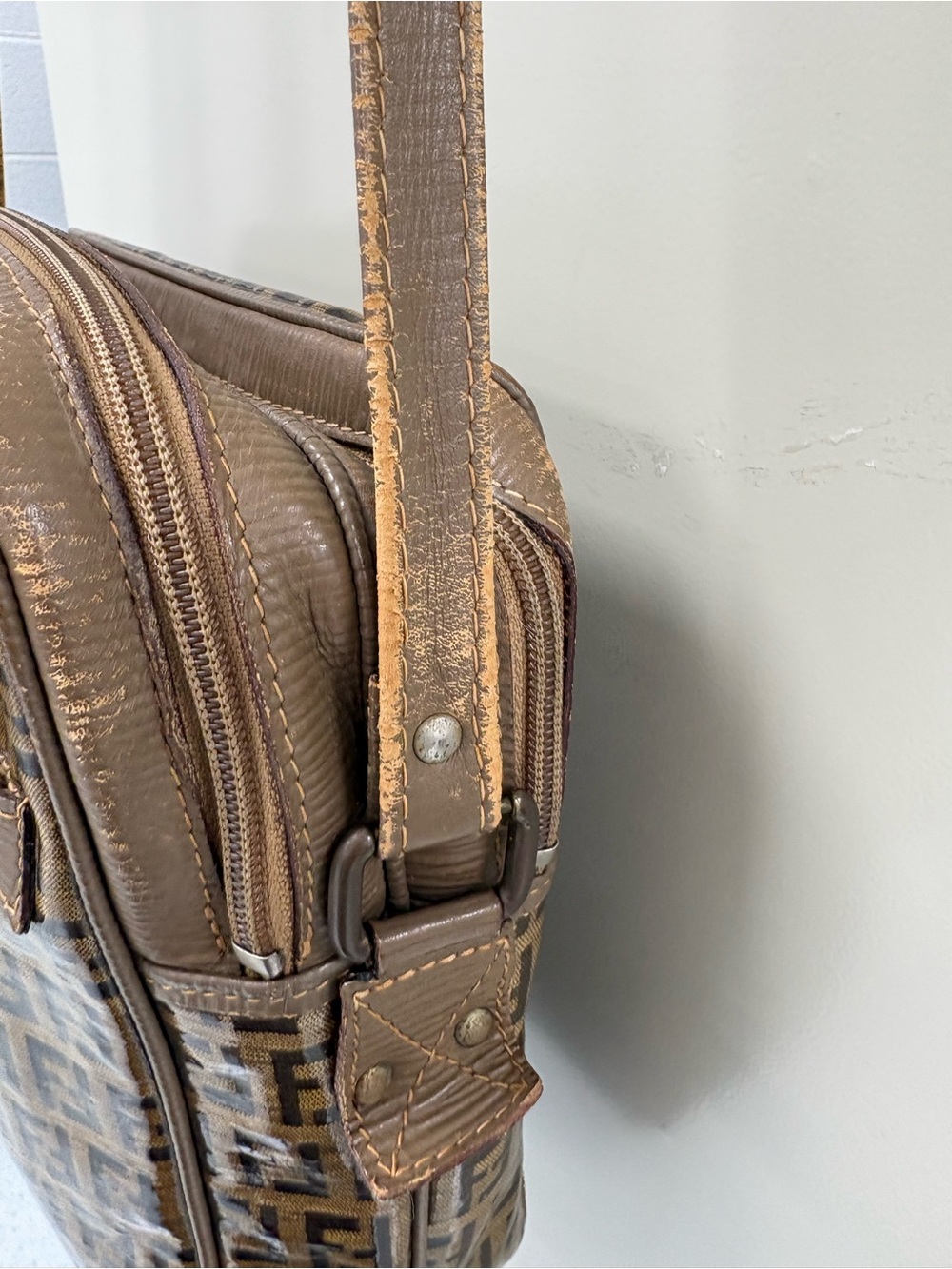 Authentic Vintage FENDI Zucca Double Zip Crossbody Messenger Bag *READ* - Picture 11 of 16